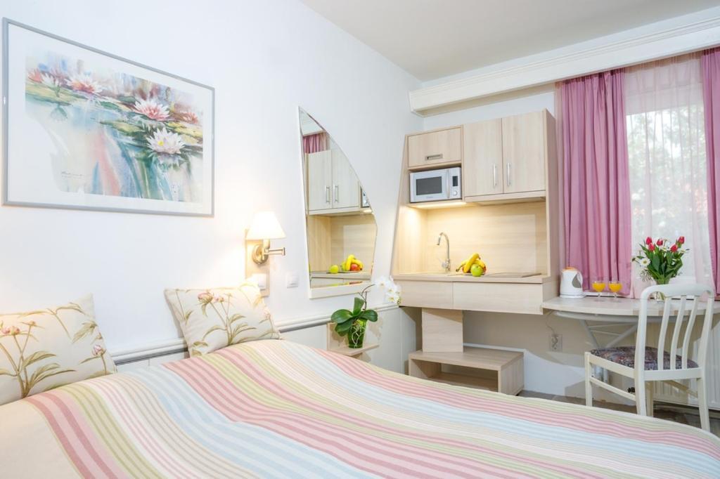 Fabian Panzio Otel Keşkemet Dış mekan fotoğraf
